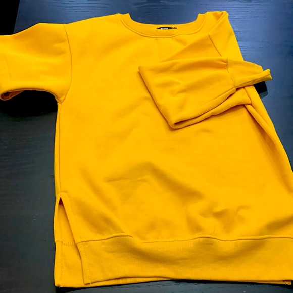 Brand new Bershka sweatshirt in a beautiful golden yellow - Picture 2 of 2